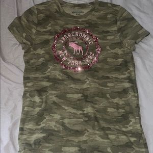 Abercrombie & Fitch Camo tee